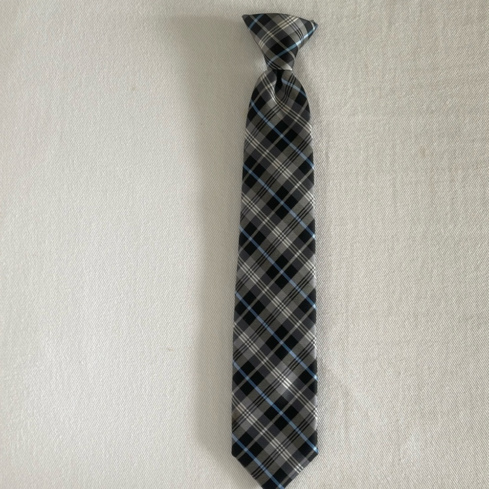 Chaps Black/Grey/White/Blue Striped Clip-On Tie